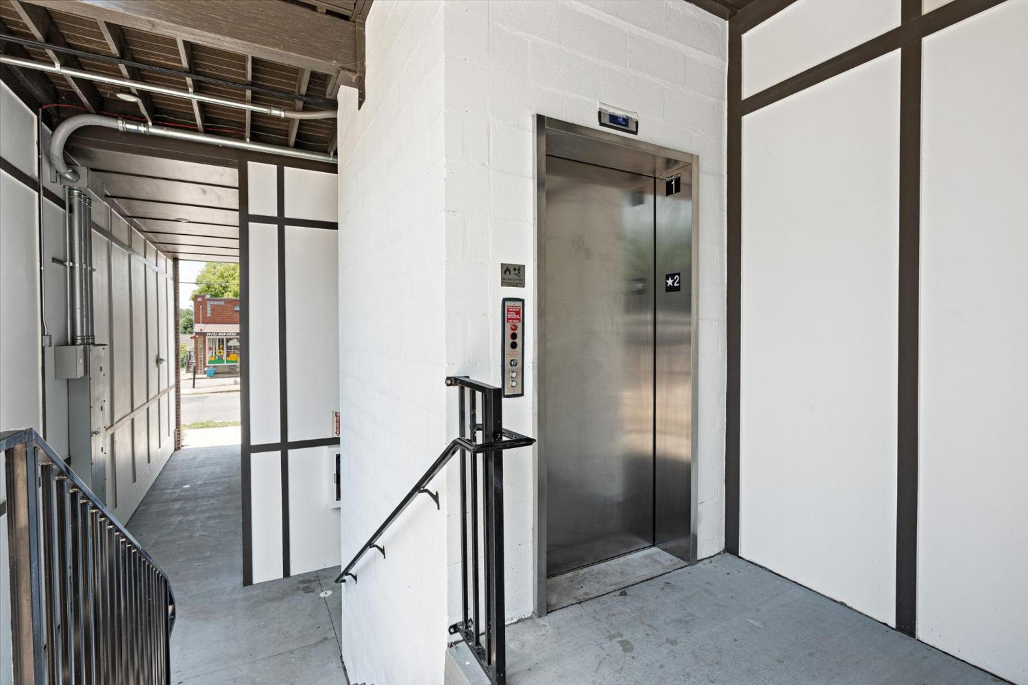 Modern Nashville Condo 5 Beds -3 Miles To Downtown エクステリア 写真